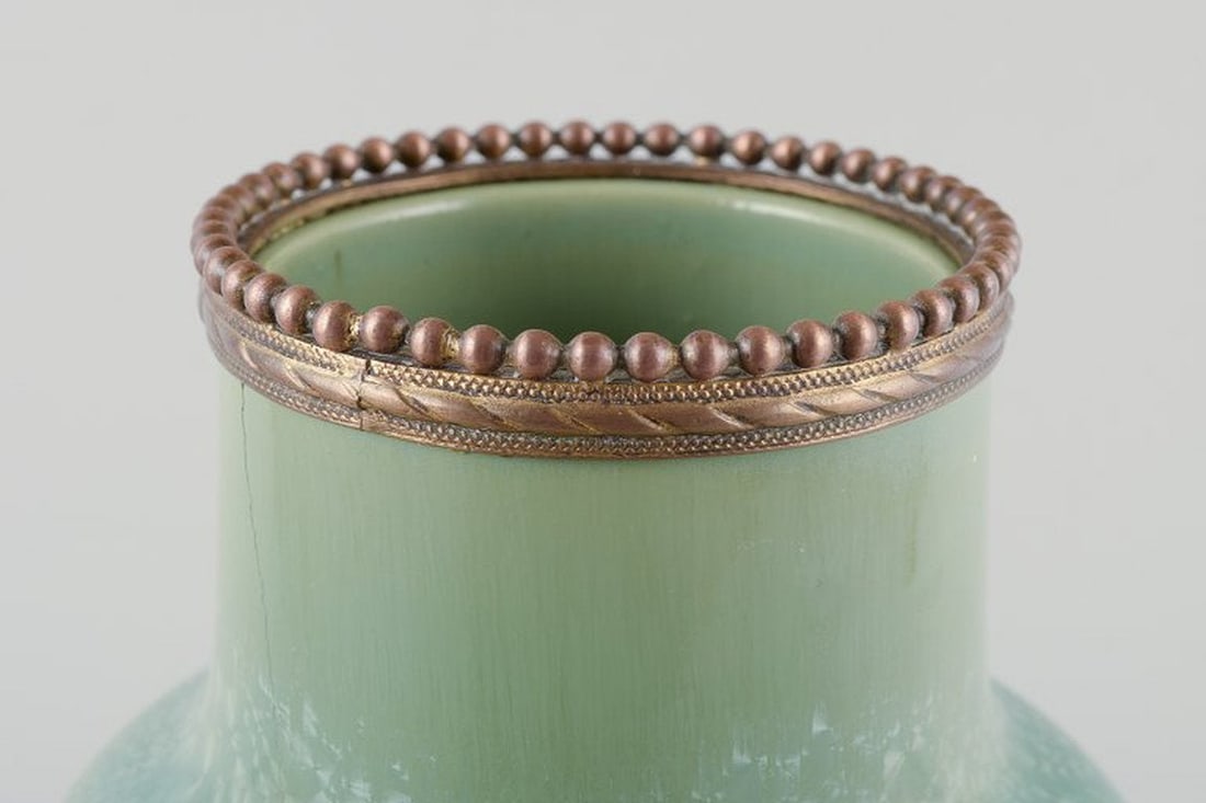 Unknown French ceramicist. Vase of stoneware. Crystal glaze in green tones. Circa 1930s. - 4