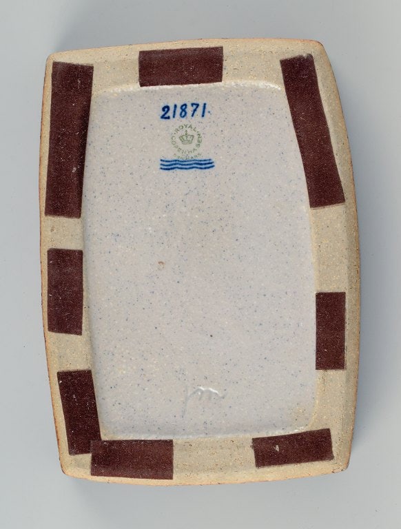 Jørgen Mogensen for Royal Copenhagen, stoneware dish with motif of beetles. - 6