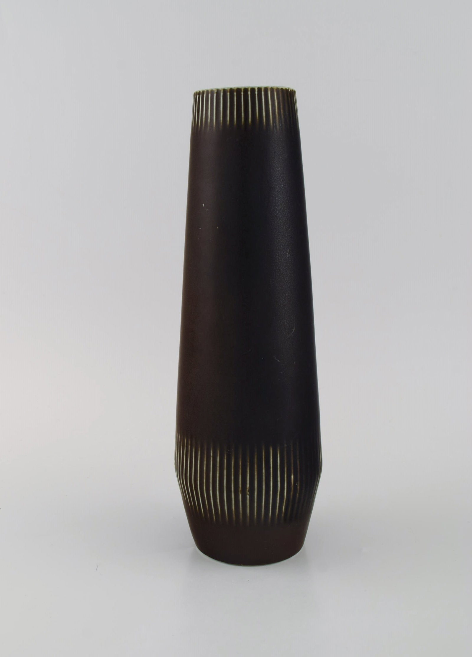 Carl Harry Stålhane (1920-1990) for Rorstrand. Vase in glazed ceramics with vertically incised - 2