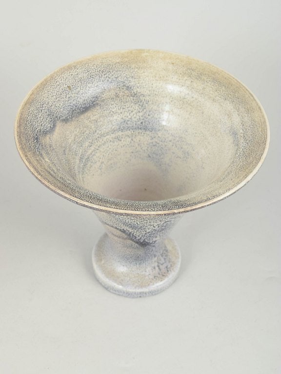 Svend Hammershøi for Kähler, Denmark. Trumpet-shaped stoneware vase in black and grey - 2