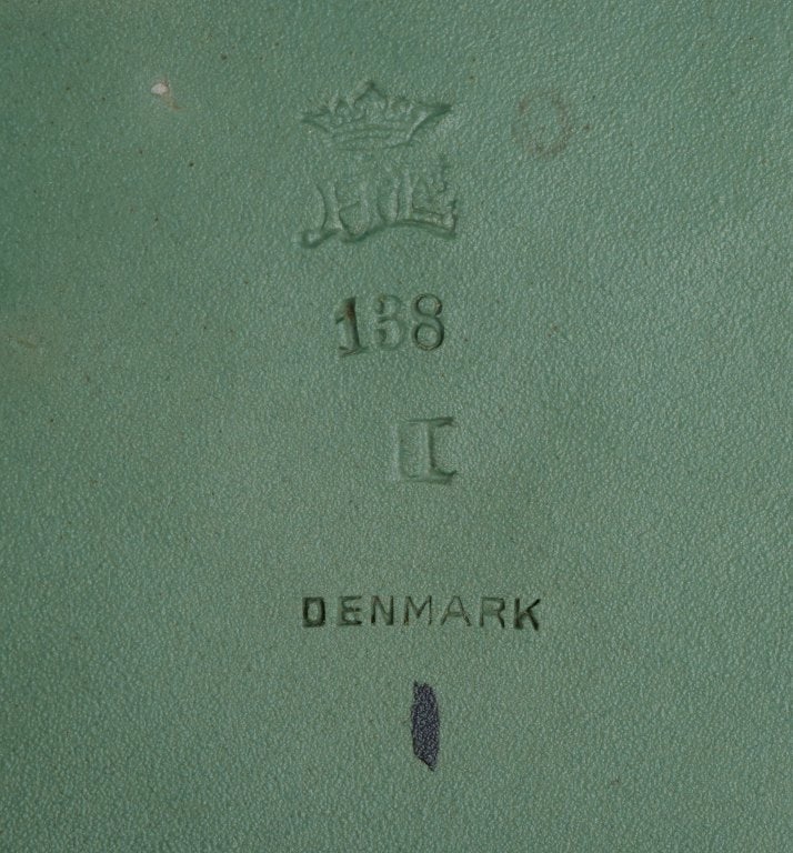 Ipsens, Denmark. Rare dish in hand-painted glazed ceramic with a lizard. - 7