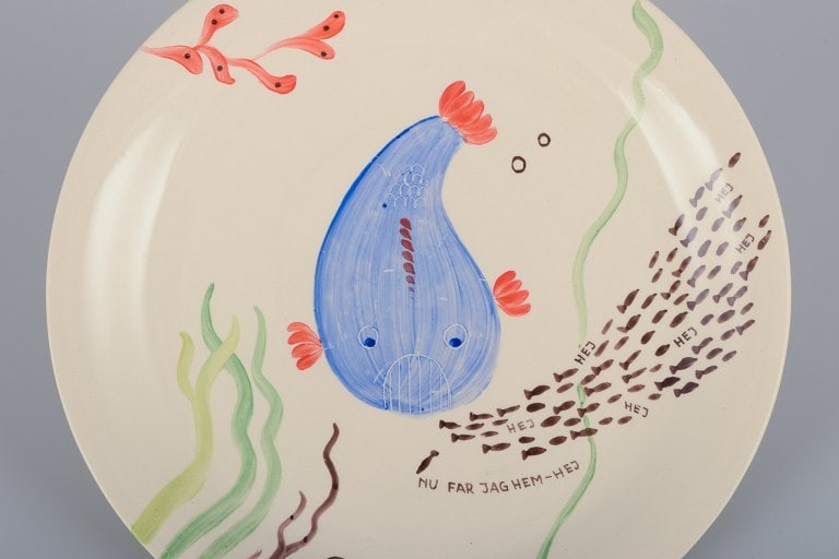 Stig Lindberg for Gustavsberg. "Loja" plate. Hand-painted with a fish motif. Satirical illustration - 2