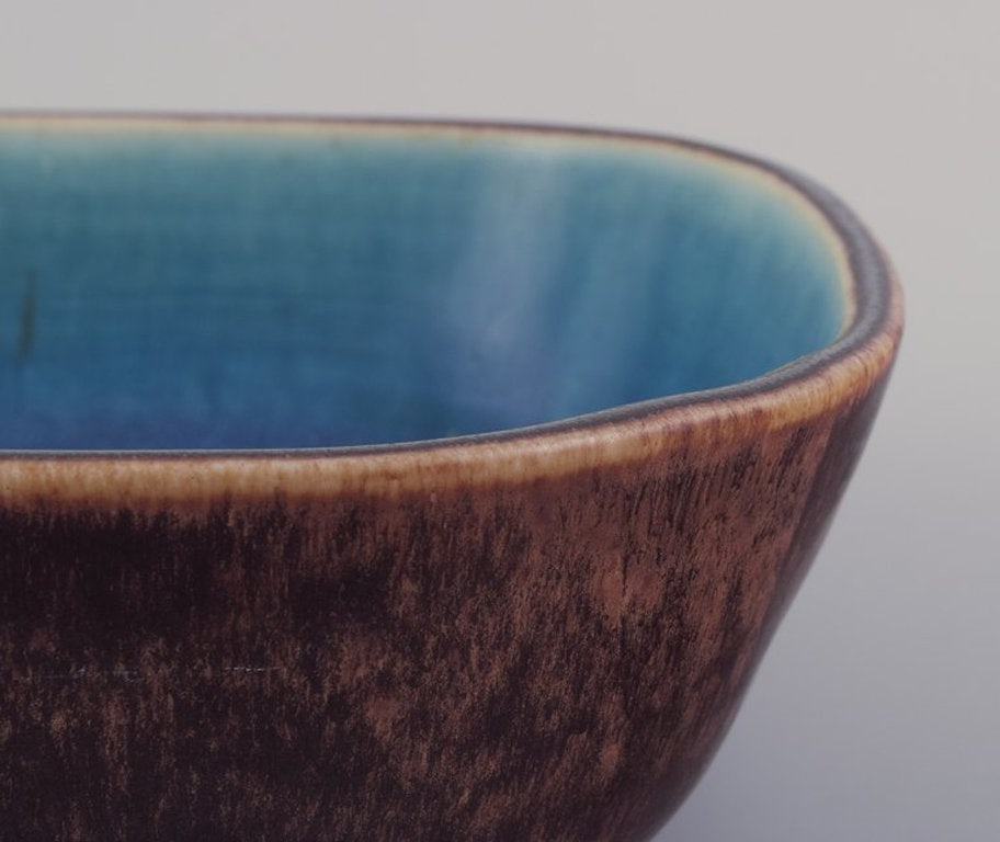 Eva StÃ¦hr-Nielsen for Saxbo, Denmark. Large rectangular ceramic bowl. Mid-20th century. - 6