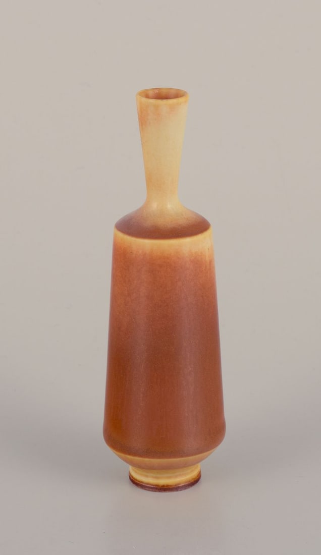 Berndt Friberg for Gustavsberg Studio. Miniature vase with narrow neck in glazed ceramic. - 2