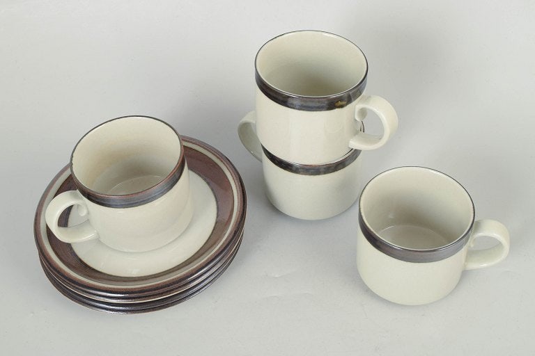 Arabia Karelia, Finland. Stoneware set of four large coffee cups with matching saucers with brown - 2