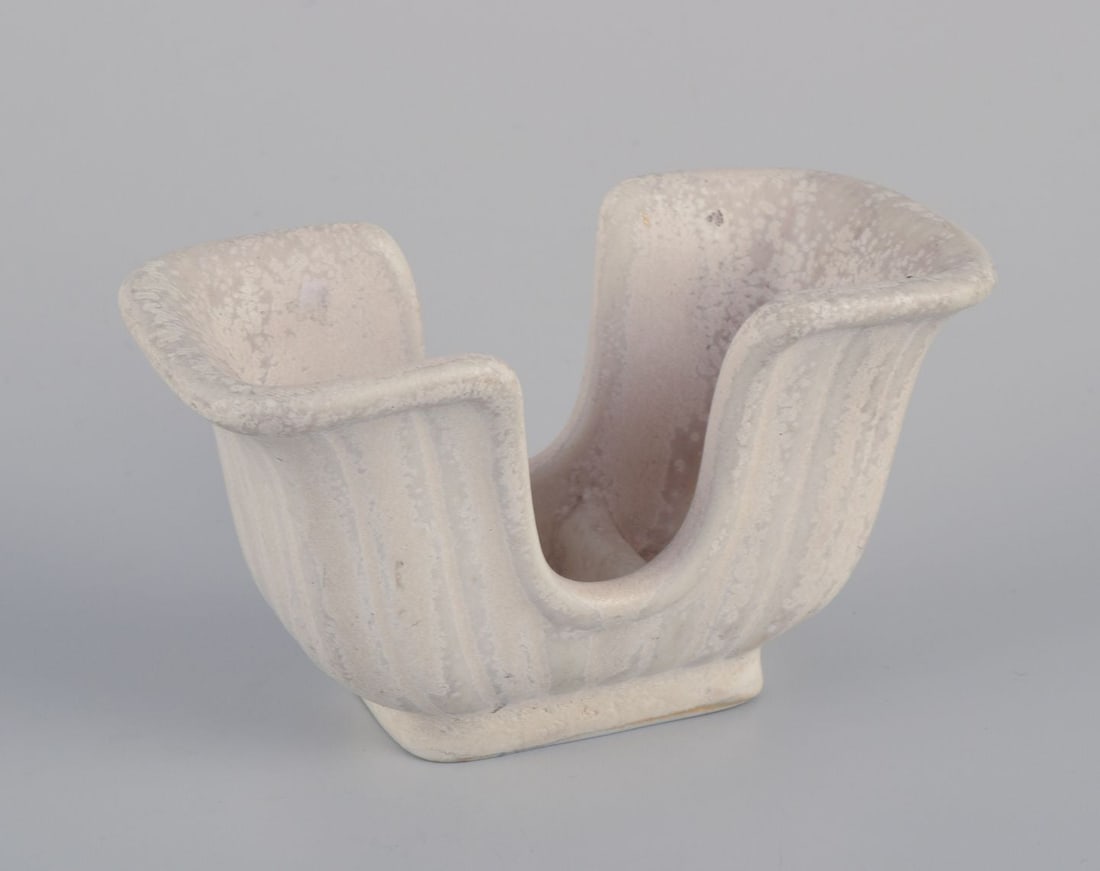 Gunnar Nylund for Rorstrand. Small ceramic vase in light tones. Mid-20th C - 2