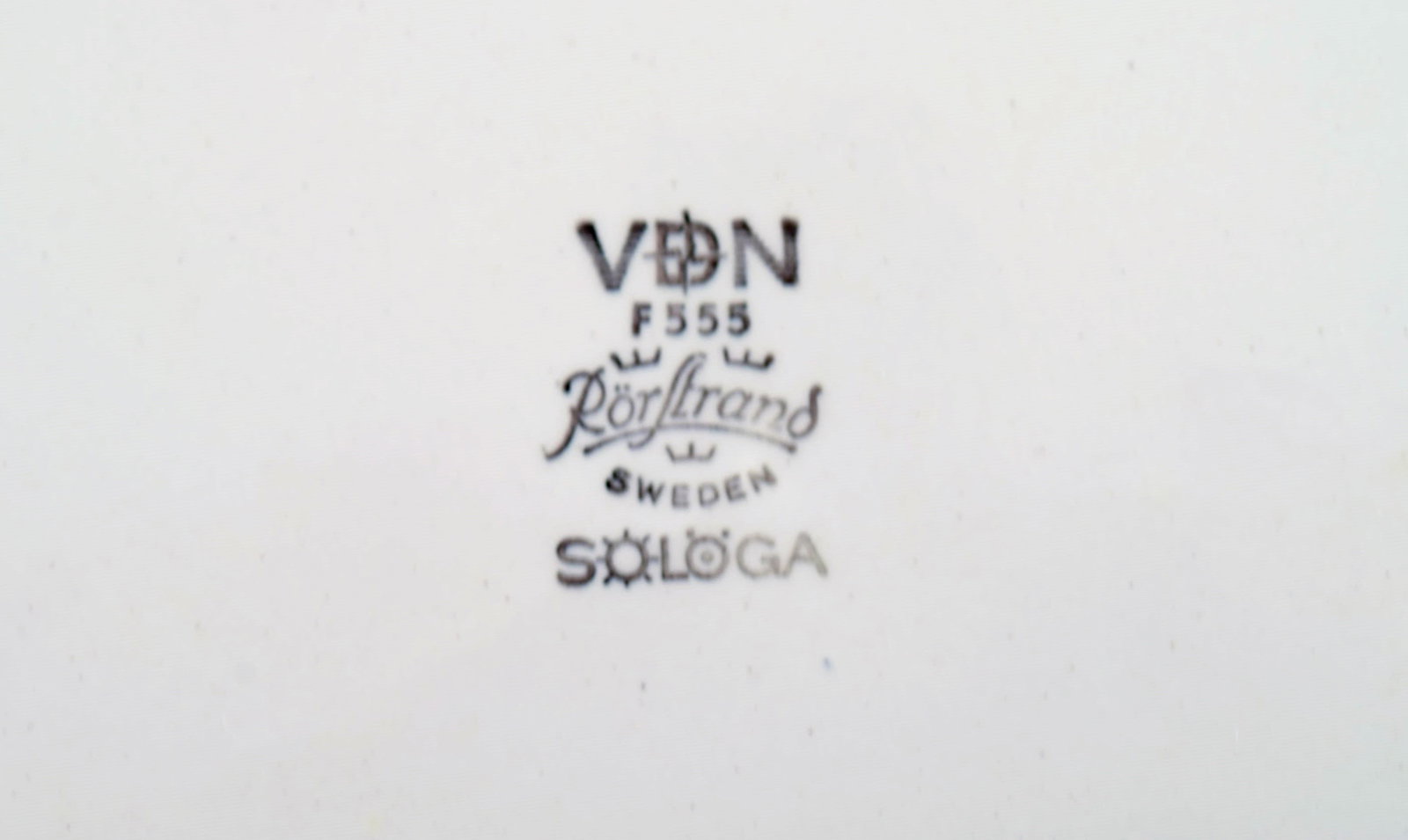 Carl Harry Stålhane (1920-1990) for Rorstrand. Seven Sologa dinner plates in hand-painted and - 4