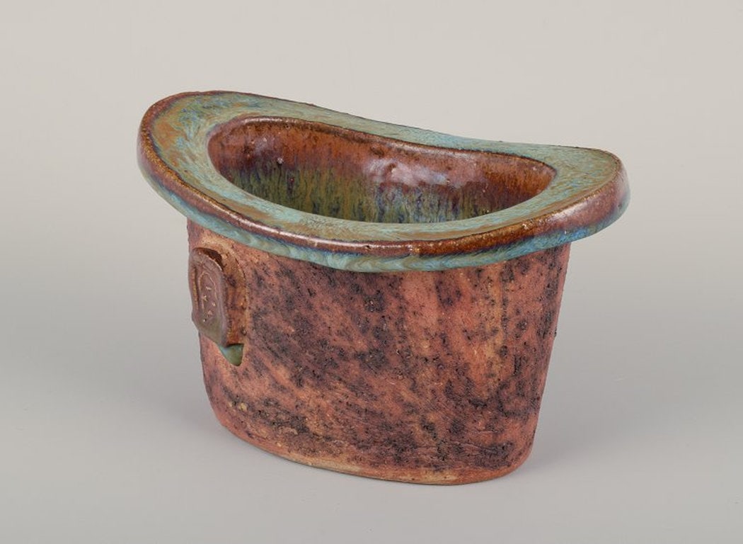 Curt Magnus Addin, Swedish ceramist. Own studio. Unique ceramic vase in a modernist style. Chamotte - 3