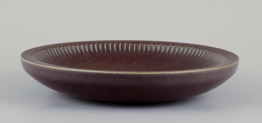 Carl Harry Stålhane for Rorstrand, Sweden. Large ceramic bowl. Glazed in green-brown shades. - 2