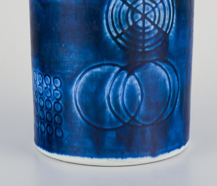Olle Alberius for Rorstrand, Sweden. 'Sarek' ceramic vase in modernist design with circles. Mid-20th - 4