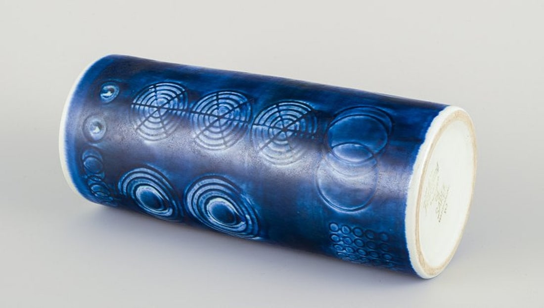 Olle Alberius for Rorstrand, Sweden. 'Sarek' ceramic vase in modernist design with circles. Mid-20th - 5