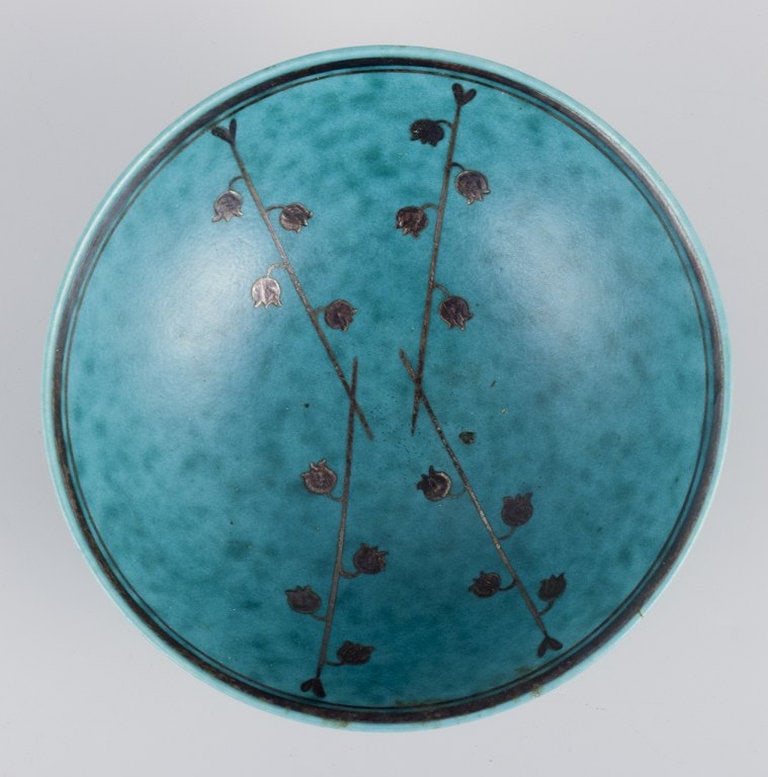 Wilhelm Kåge for Gustavsberg, Sweden. Three small ceramic bowls from the 'Argenta' series. Mid - 3