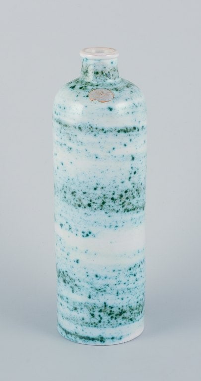 Nittsjo, Sweden, ceramic vase, green shaded glaze on a white base. Rare model. - 3