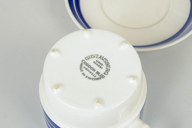 Stig Lindberg for Gustavsberg, Sweden. Cordon Bleu set of six white stoneware teacups with matching - 4