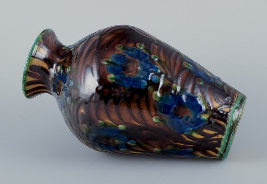 Kähler, Denmark. Ceramic vase. Cow horn technique. Ca. 1930s - 5