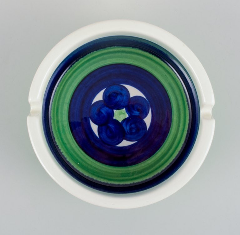 Marianne Westman for Rorstrand. Piggelin ceramic bowl in retro design. - 2