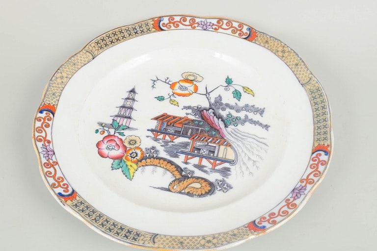 Rorstrand Japan series, Sweden. Set of two large round serving dishes in faience with - 2