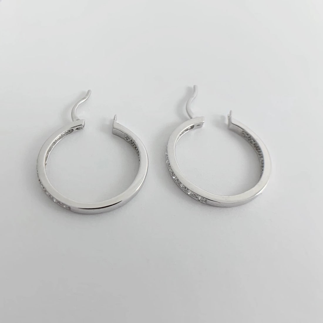 Pave Diamond Inside-Out Hoop Earrings 14K White Gold, 1 Inch, .75 CTW - 7