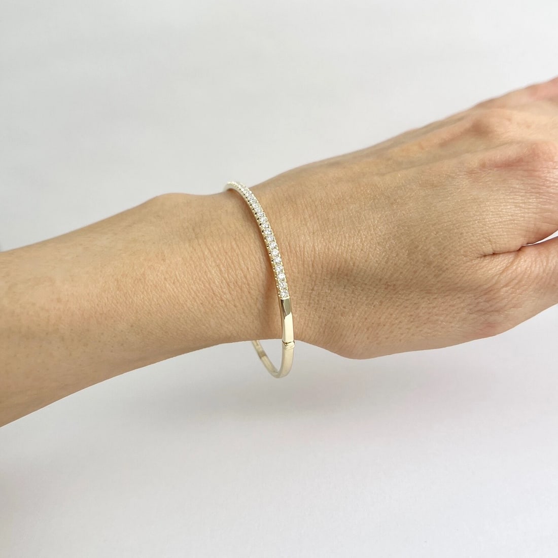 Round Diamond Bangle Bracelet 14K Yellow Gold, 1.02 CTW - 3