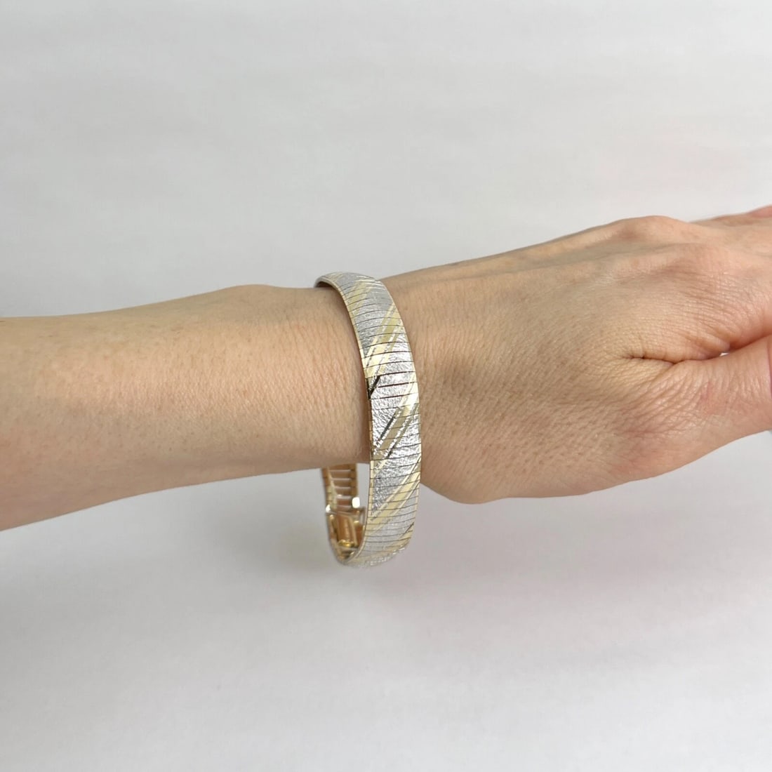 Estate Italian Two-Tone Omega Bracelet 14K Yellow White Gold, 14.53 Grams - 4