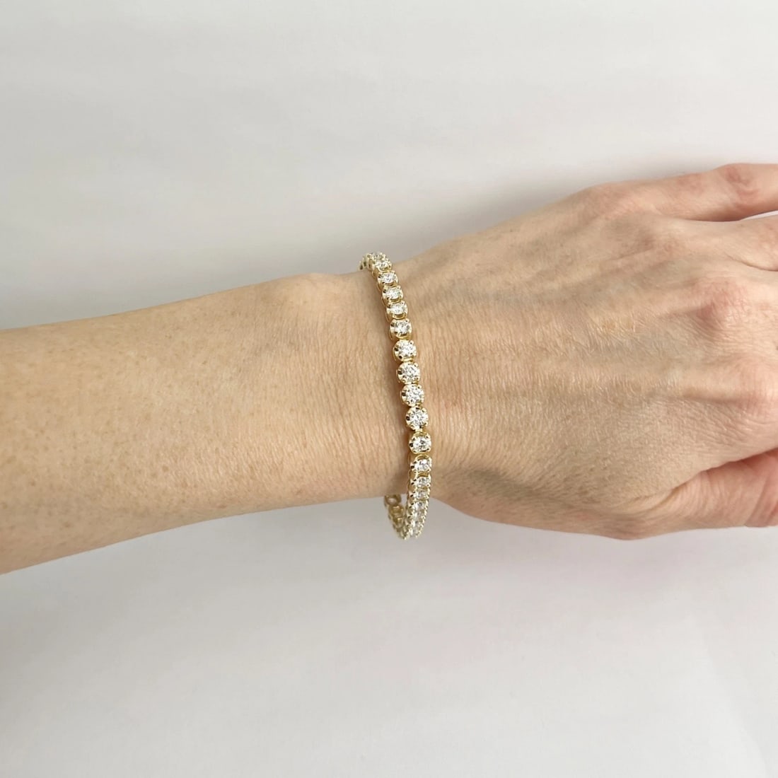 Round Diamond Buttercup Tennis Bracelet 14K Yellow Gold, 7 Inches, 5.35 CTW - 3