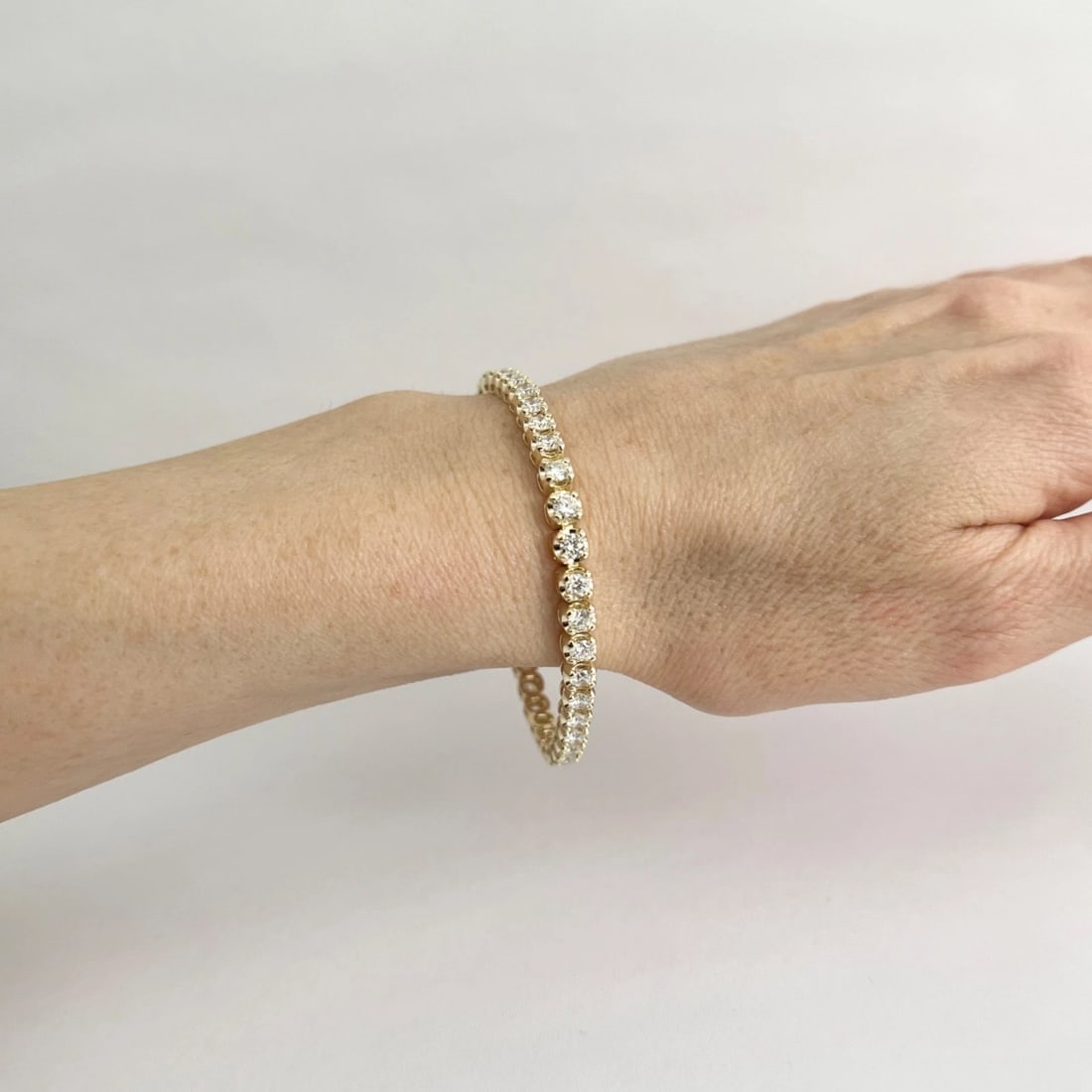 Round Diamond Buttercup Tennis Bracelet 14K Yellow Gold, 7 Inches, 5.35 CTW - 4