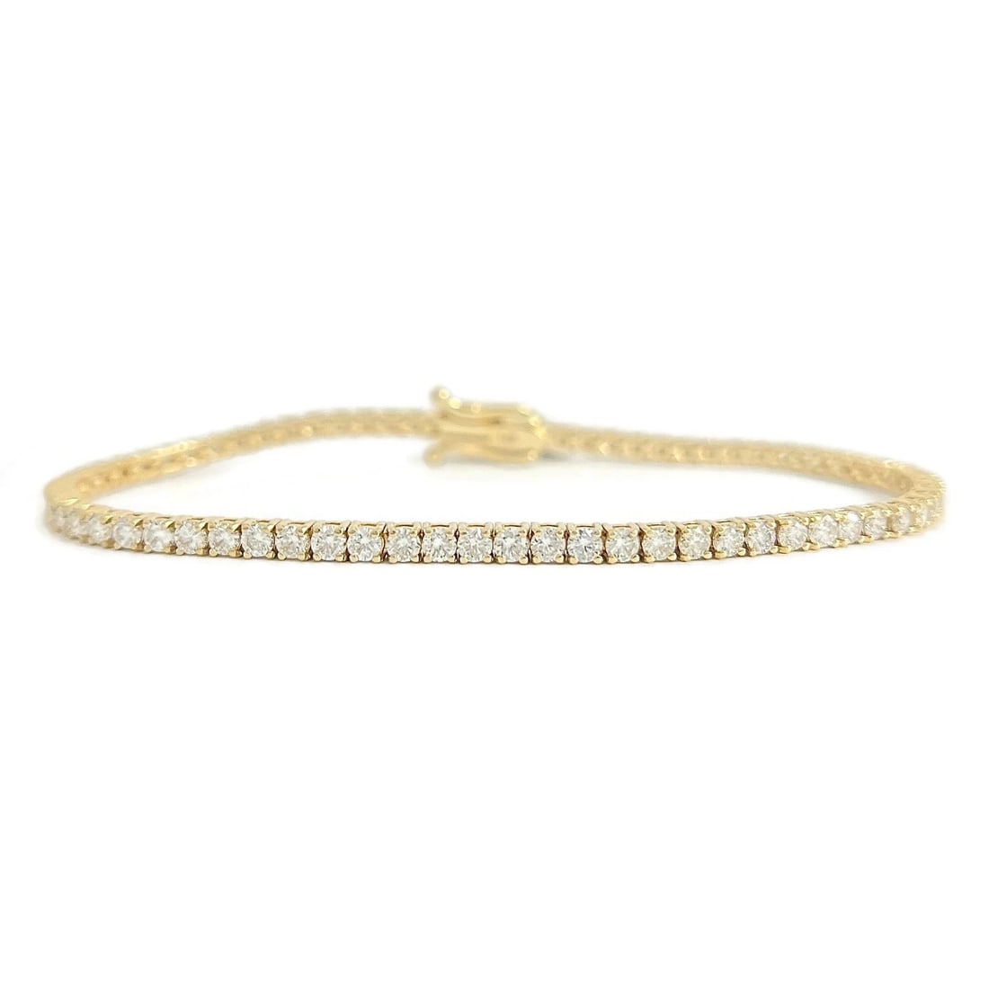 Round Diamond Tennis Bracelet 14K Yellow Gold, 7 Inches, 3.75 CTW: Title: Round Diamond Tennis Bracelet 14K Yellow Gold, 7 Inches, 3.75 CTW Description: Round Diamond Tennis Bracelet 14K Yellow Gold, 7 Inches, 3.75 CTW This is a lovely classic tennis bracelet! Please