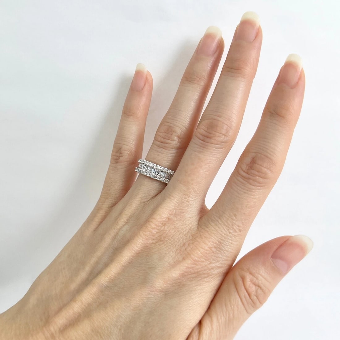 Baguette Round Diamond Eternity Ring Anniversary Band 18K White Gold, Size 5.75 - 5