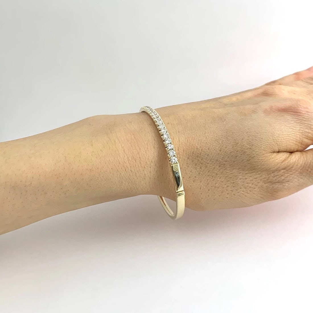 Round Diamond Bangle Bracelet 14K Yellow Gold, 2.05 CTW, 16.77 Grams - 3
