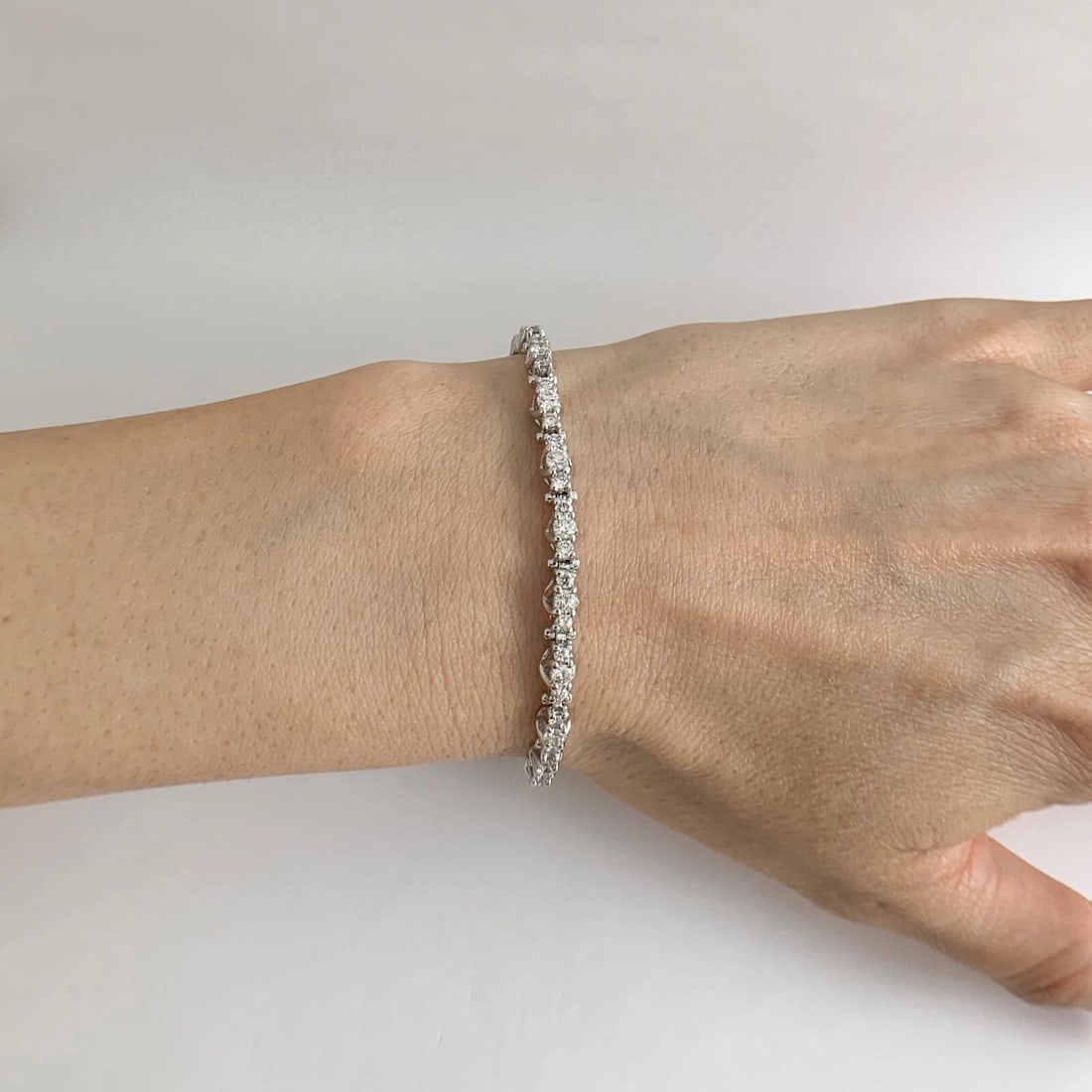 3-Stone Lucida Round Diamond Tennis Bracelet 14K White Gold, 3.14 CTW, 12.18 Gr - 4