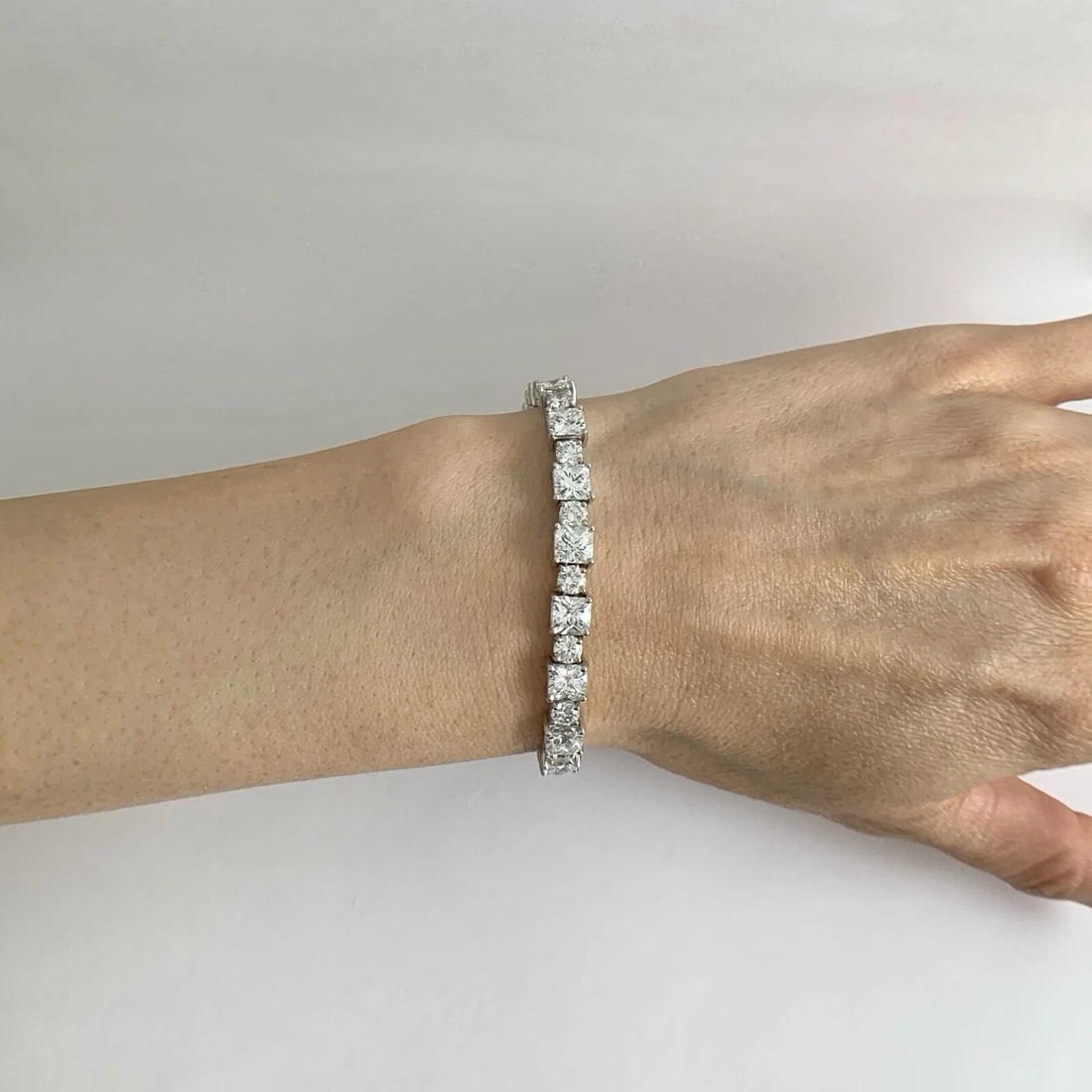 Square Cushion Round Diamond Tennis Bracelet Platinum, 20.05 CTW, 26.20 Grams - 3