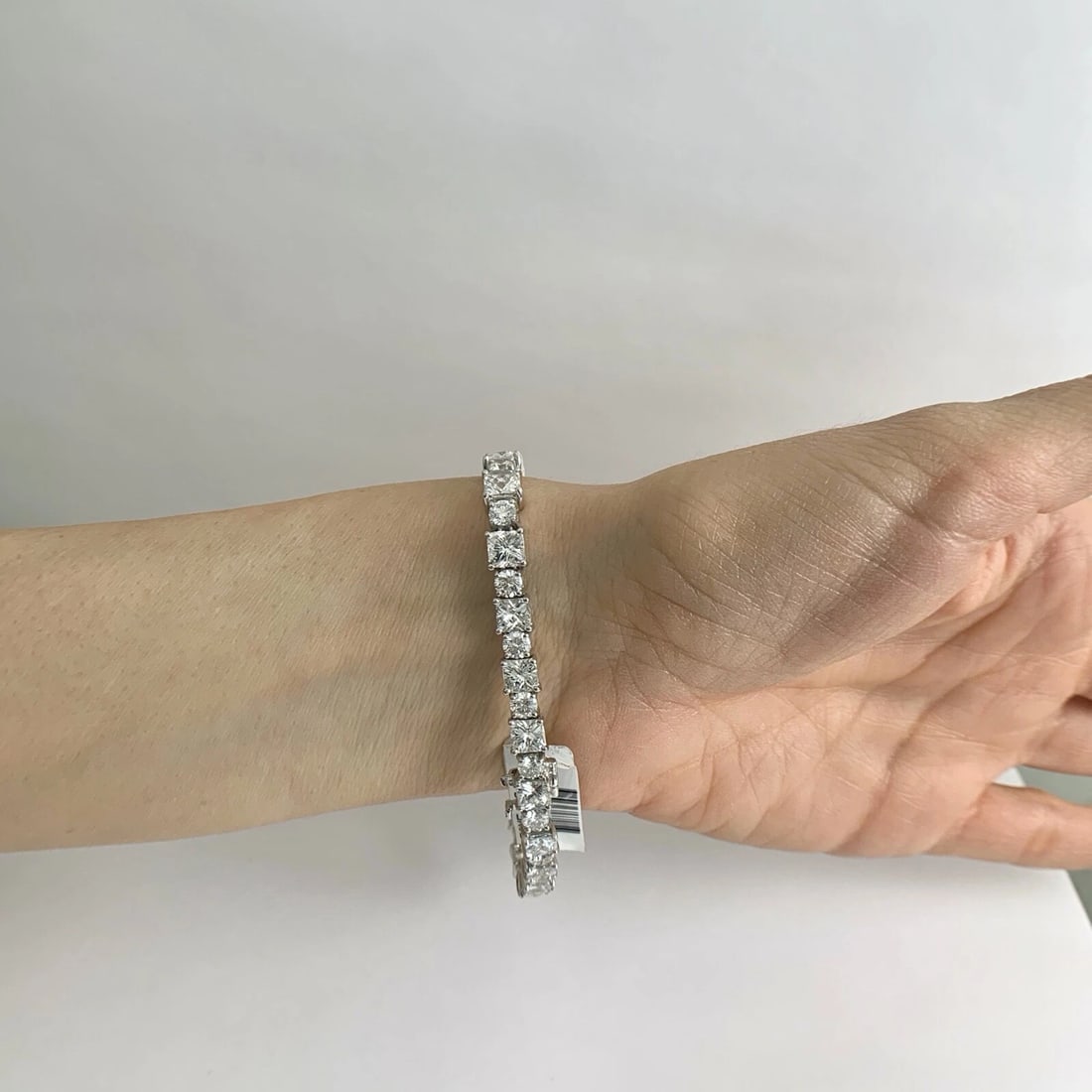 Square Cushion Round Diamond Tennis Bracelet Platinum, 20.05 CTW, 26.20 Grams - 5