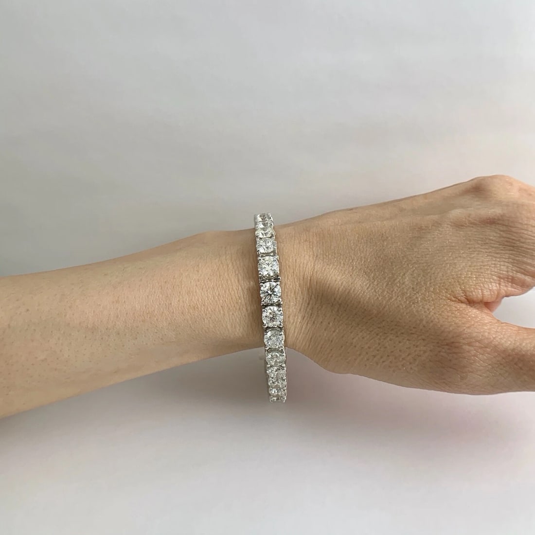 Round Diamond Tennis Bracelet 14K White Gold, 22.40 CTW, 7 Inches, 25.14 Grams - 4