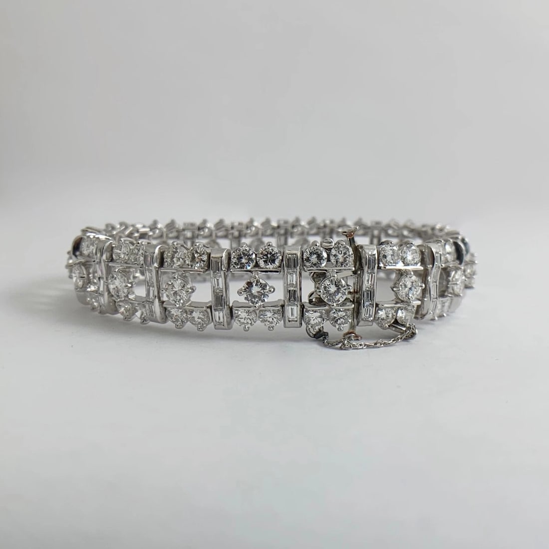 Vintage Van Clief Round Baguette Diamond Platinum Bracelet, 17.82 CTW, 51 Grams - 8