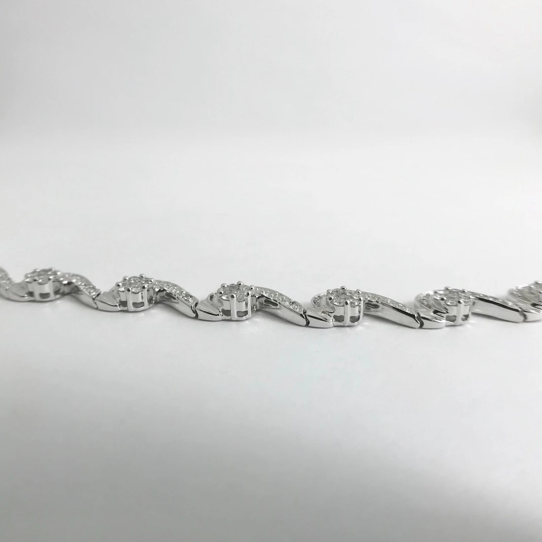 Diamond Wave Scalloped Tennis Bracelet 14K White Gold 2.70 CTW, 7 Inches - 9