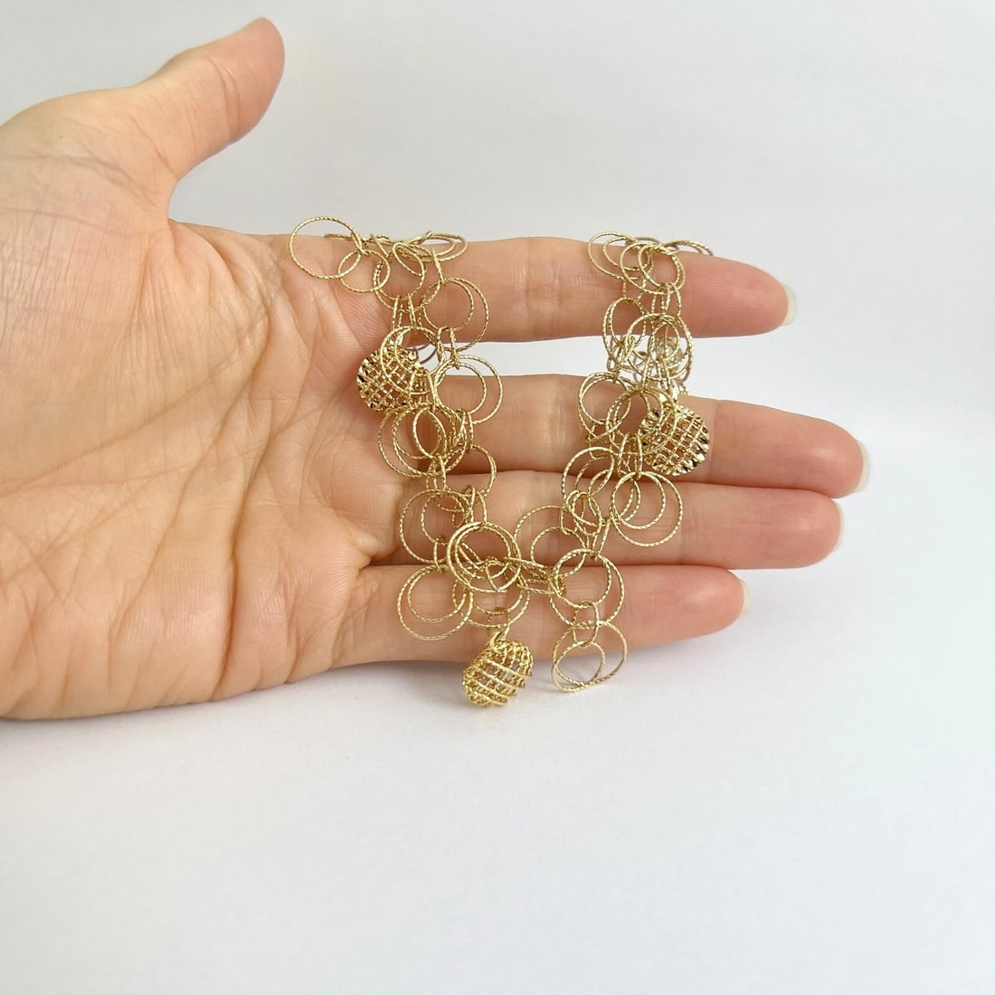 Filigree Open Circle Wire Link Chain Necklace 18K Yellow Gold, 24.60 Grams - 2