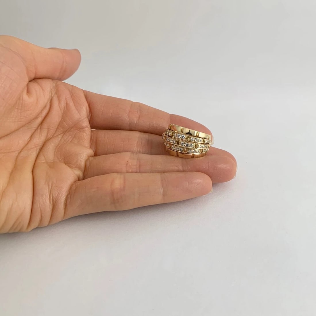 Cartier Maillon Panthere One Single 5-Row Diamond Hoop Earring 18K Yellow Gold - 2