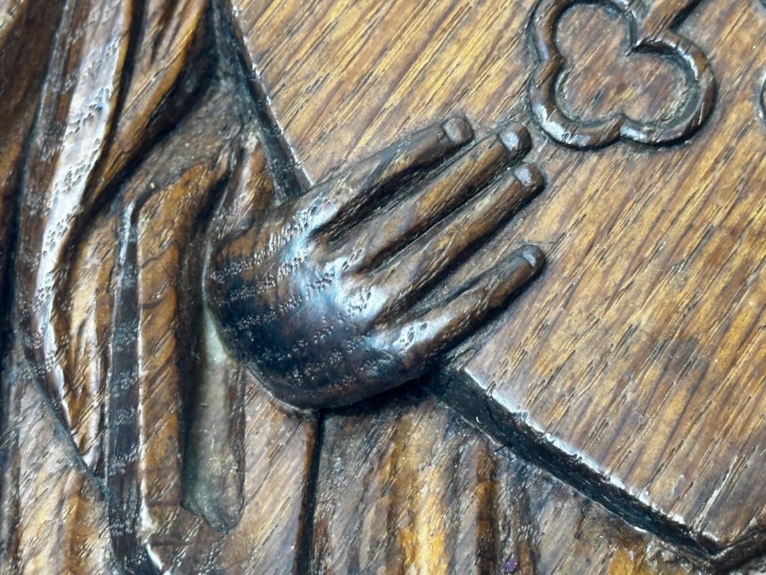 19th Century Carved Religious Figure Saint Holding Shield Crossed Keys Of Heaven - 8