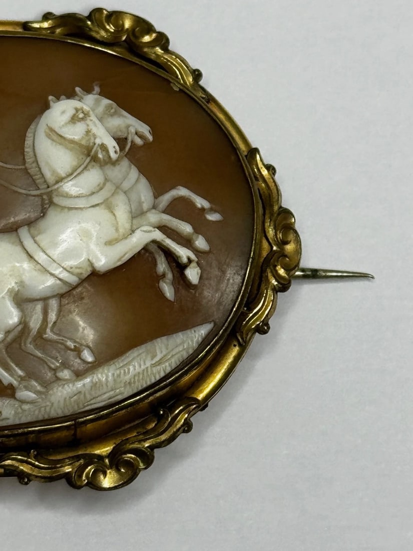 Roman Goddess Aurora in Her Chariot Important Georgian Shell Cameo Brooch c1820 - 3