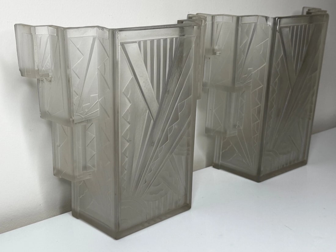 Pair Art Deco Skyscraper Glass Wall Lights in the Manner Of Marius-Ernest Sabino - 3