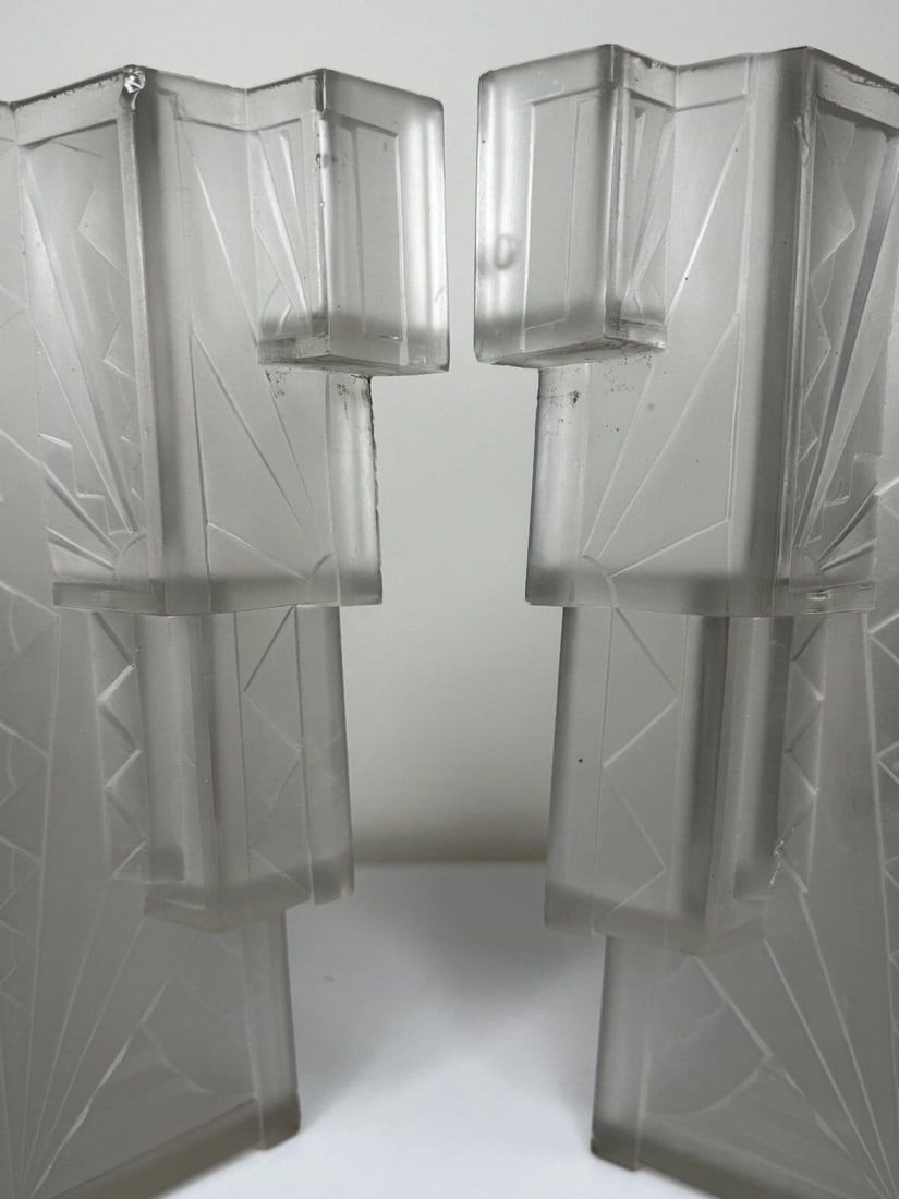 Pair Art Deco Skyscraper Glass Wall Lights in the Manner Of Marius-Ernest Sabino - 9