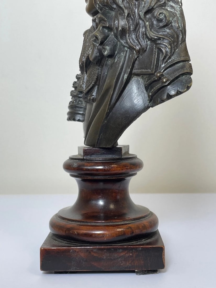 Classical French 19th Century Antique Bronze Model Bust Of Louis XIV - 20