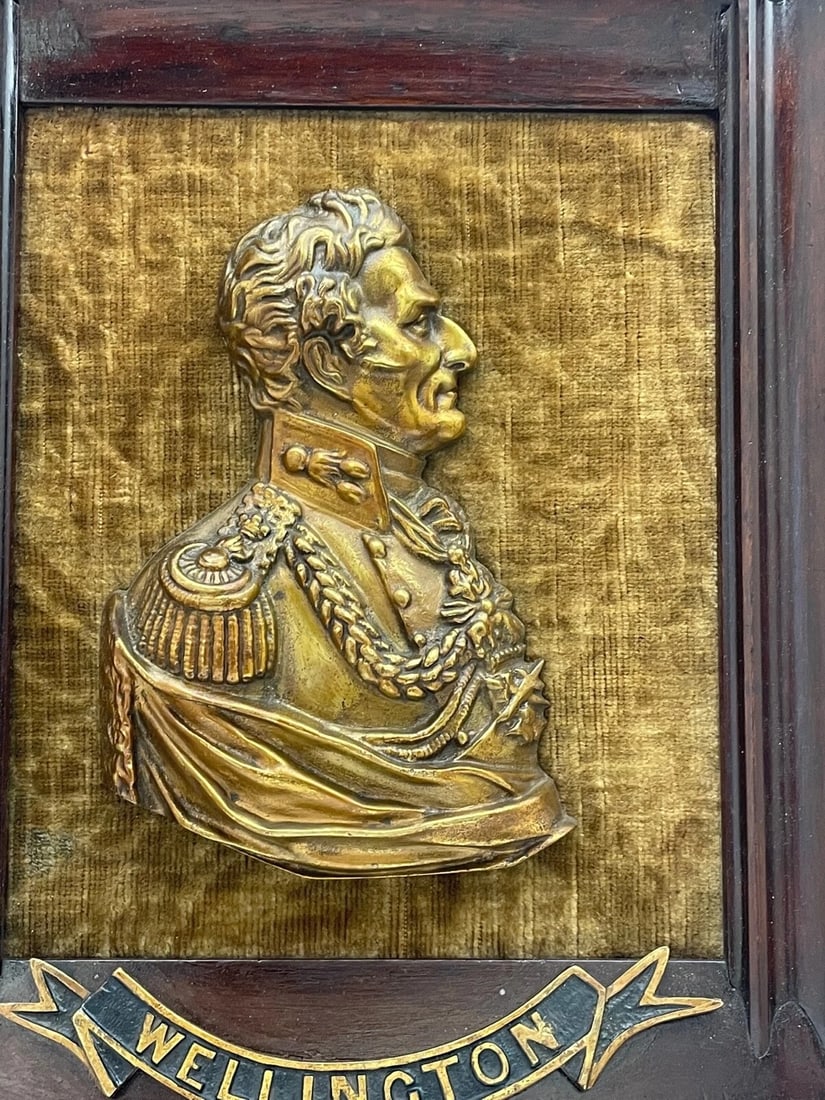 Decorative Early Victorian Gilded Ormolu Bronze Portrait Duke Wellington Plaque - 3
