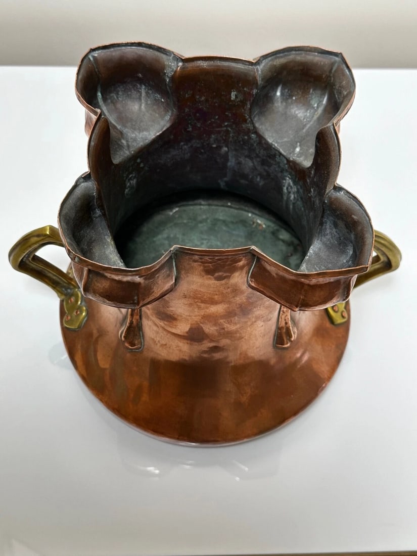 Art Nouveau 19th Century Copper With Brass Handles Floral Tulips Garden Planter - 4