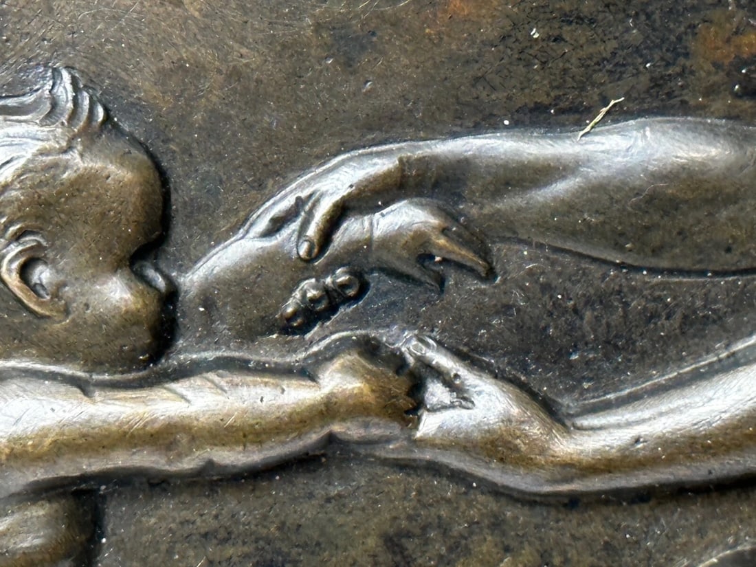 19th Century Coalbrookdale Bronze Circular Plaque Mother Holding Her Child - 17