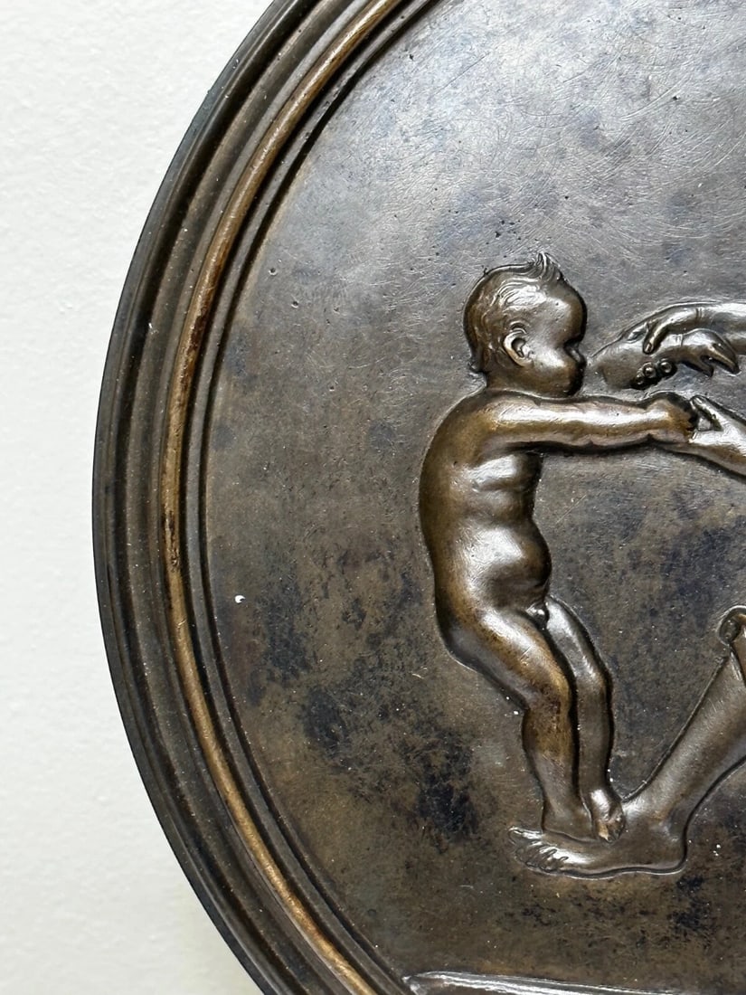 19th Century Coalbrookdale Bronze Circular Plaque Mother Holding Her Child - 5