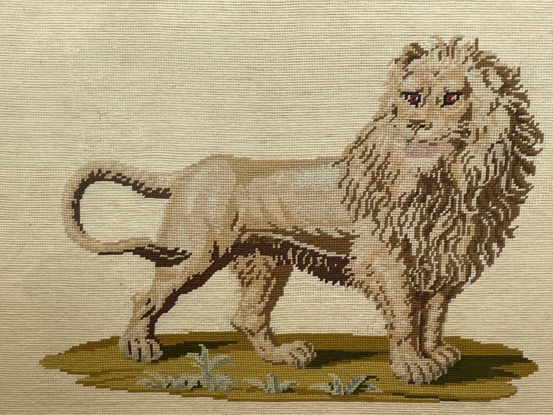 Beautiful Fine Artwork Victorian 19th Century Woolwork Standing Lion Tapestry - 2