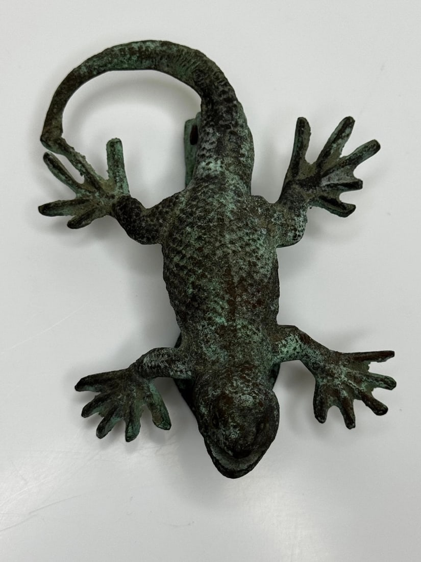 Arts & Crafts Bronze Gecko Door Knocker c1915 In the manner of Oscar Bruno Bach - 5
