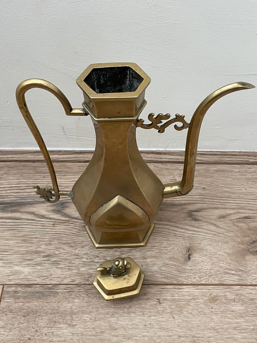 19th Century Chinese Kuang-Hsu Guangxu Qing Gilt Bronze Slim Teapot - 4