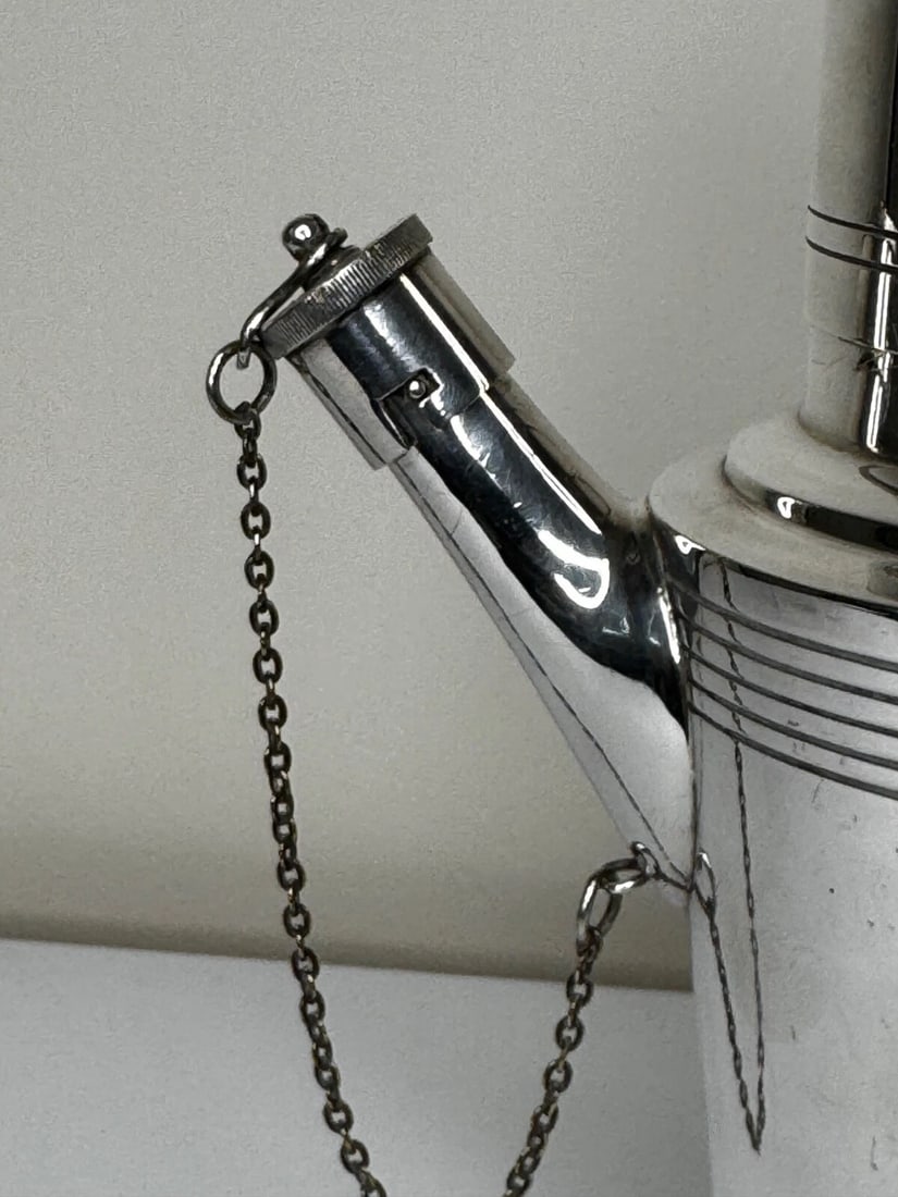 Silver Plate Mappin & Webb Art Deco Cocktail Shaker Designed By Keith Murray - 4